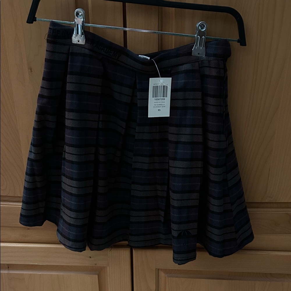 Her Universe Umbrella Academy Skater Skirt size XS